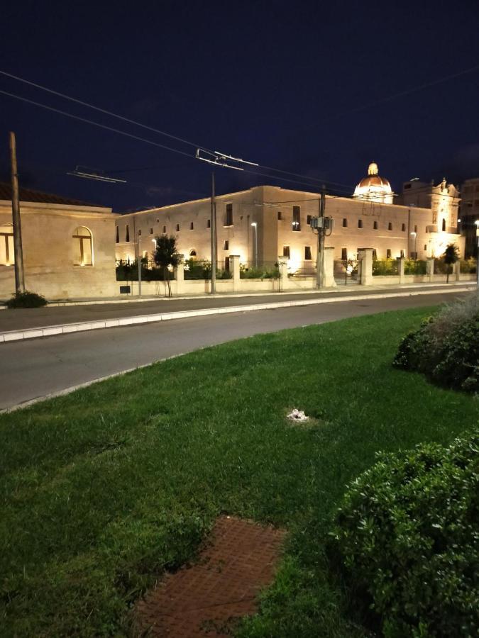 Porta Deuropa Bed & Breakfast Lecce Exterior photo