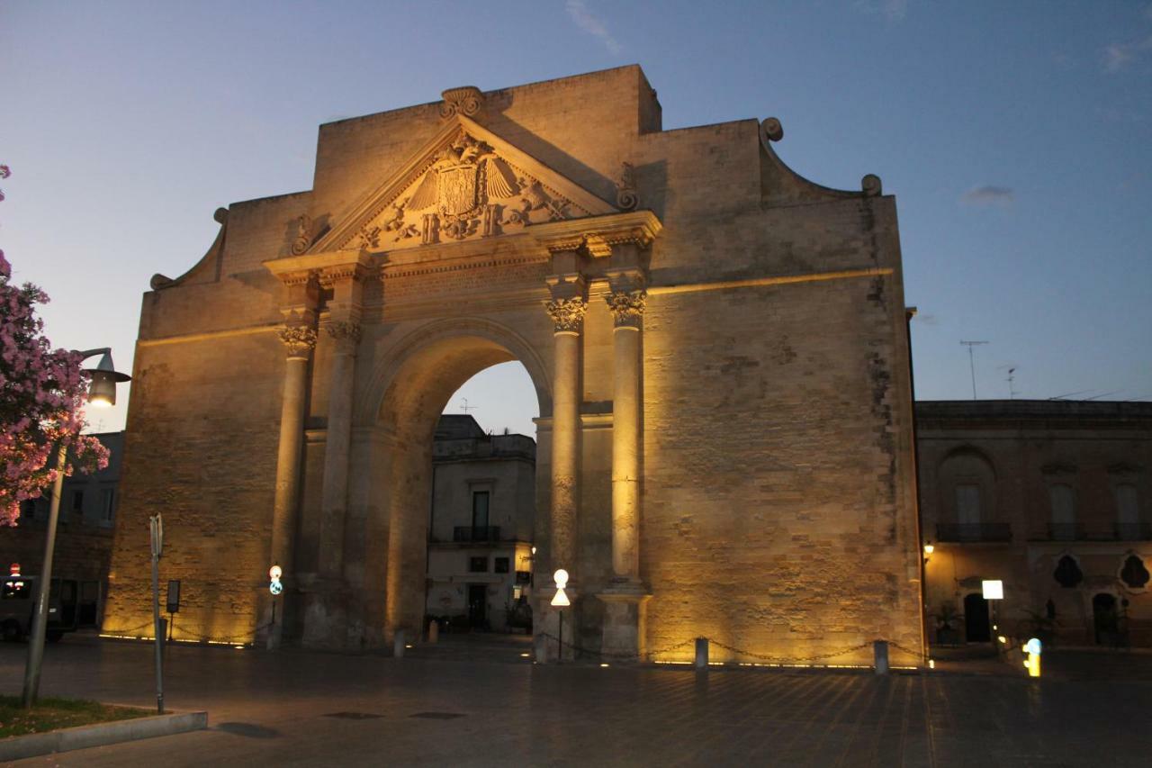 Porta Deuropa Bed & Breakfast Lecce Exterior photo